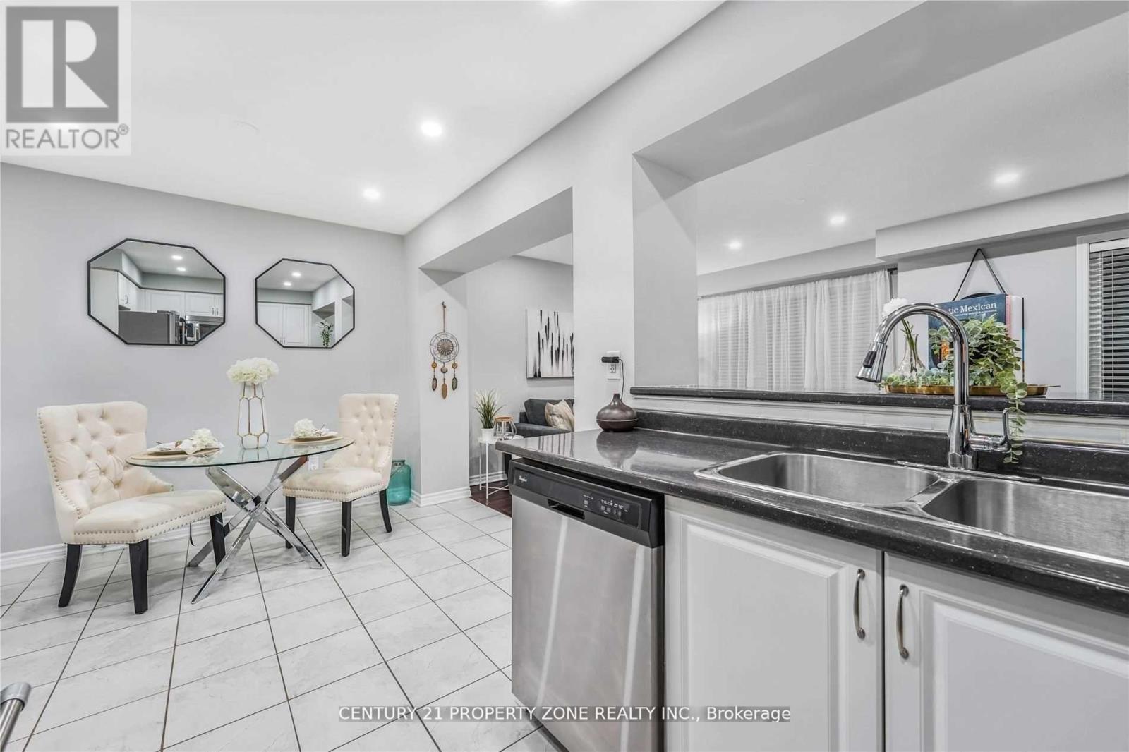 95 Bannister Crescent, Brampton, Ontario L7A 0G2 - Photo 8 - W12518136