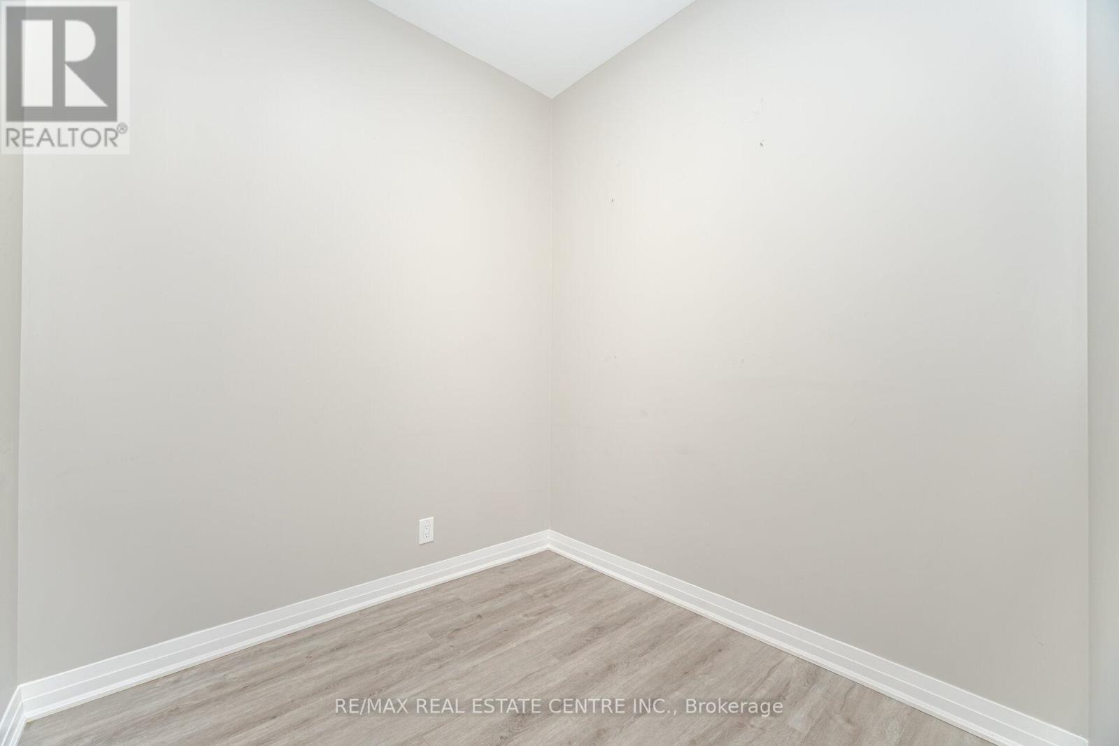 420 - 102 Grovewood Common Circle, Oakville, Ontario L6H 0X2 - Photo 13 - W12518138