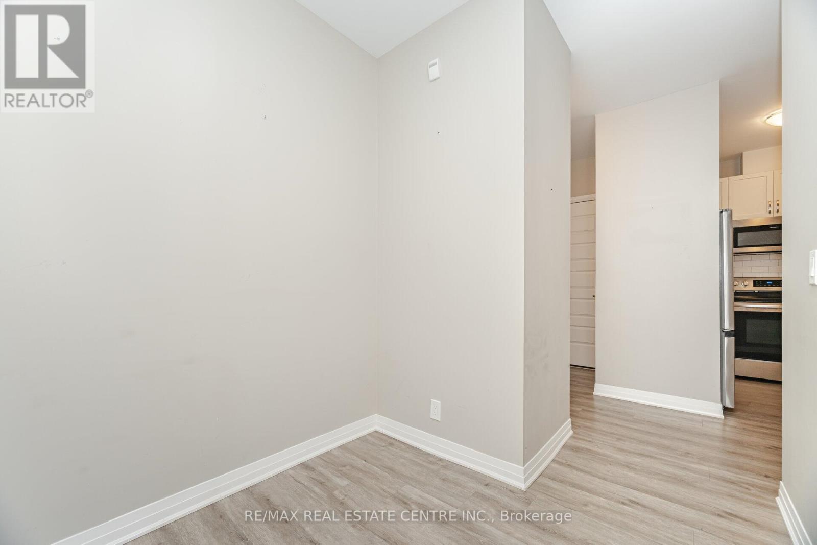 420 - 102 Grovewood Common Circle, Oakville, Ontario L6H 0X2 - Photo 14 - W12518138