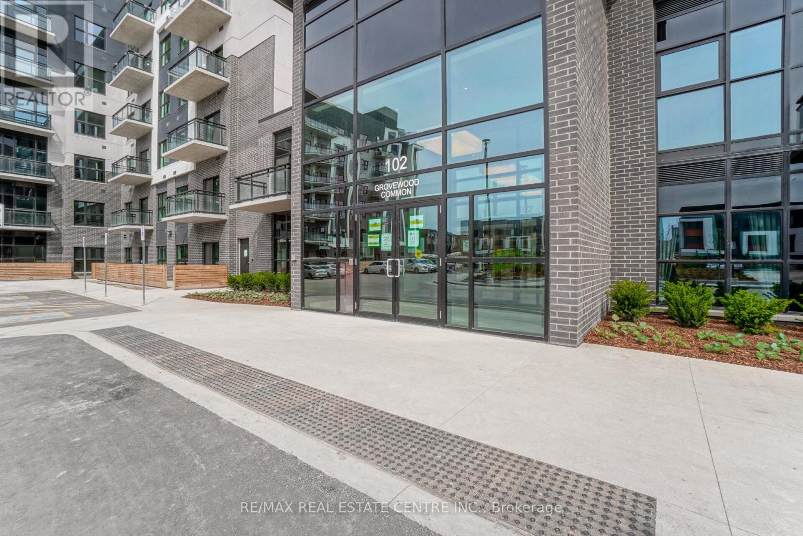 420 - 102 Grovewood Common Circle, Oakville, Ontario L6H 0X2 - Photo 2 - W12518138