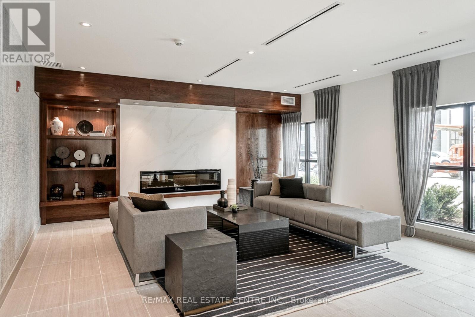 420 - 102 Grovewood Common Circle, Oakville, Ontario L6H 0X2 - Photo 5 - W12518138