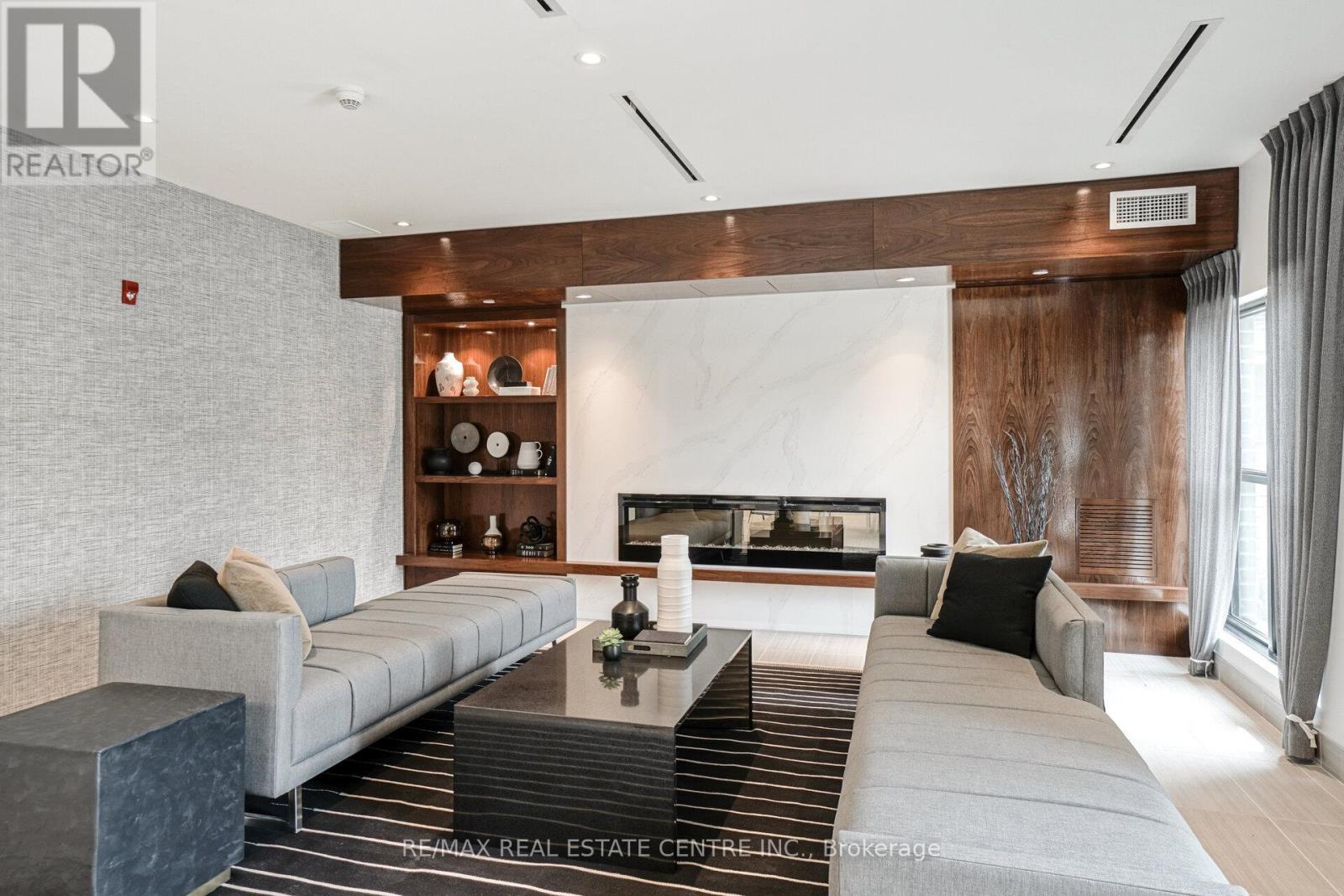 420 - 102 Grovewood Common Circle, Oakville, Ontario L6H 0X2 - Photo 6 - W12518138