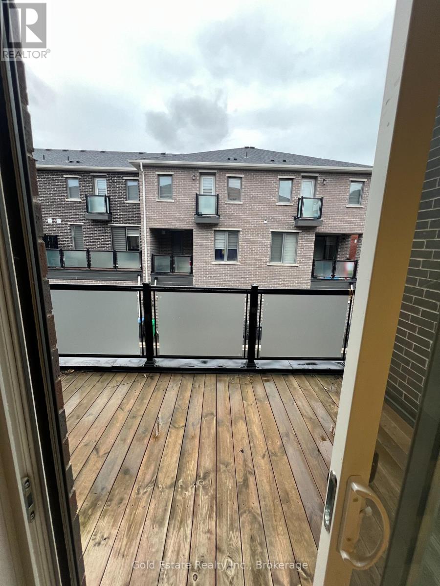 16 Summer Wind Lane, Brampton, Ontario L7A 5J2 - Photo 6 - W12518158