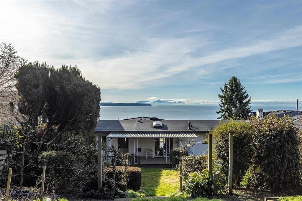 14371 Sunset Drive, White Rock, British Columbia  V4B 2V4 - Photo 4 - R3065467