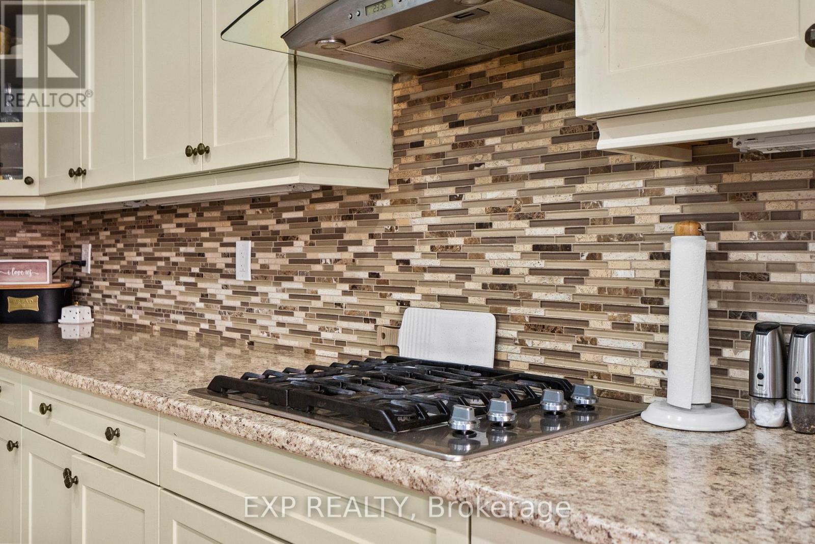 146 Vanhorne Close, Brampton, Ontario  L7A 0G2 - Photo 19 - W12518170