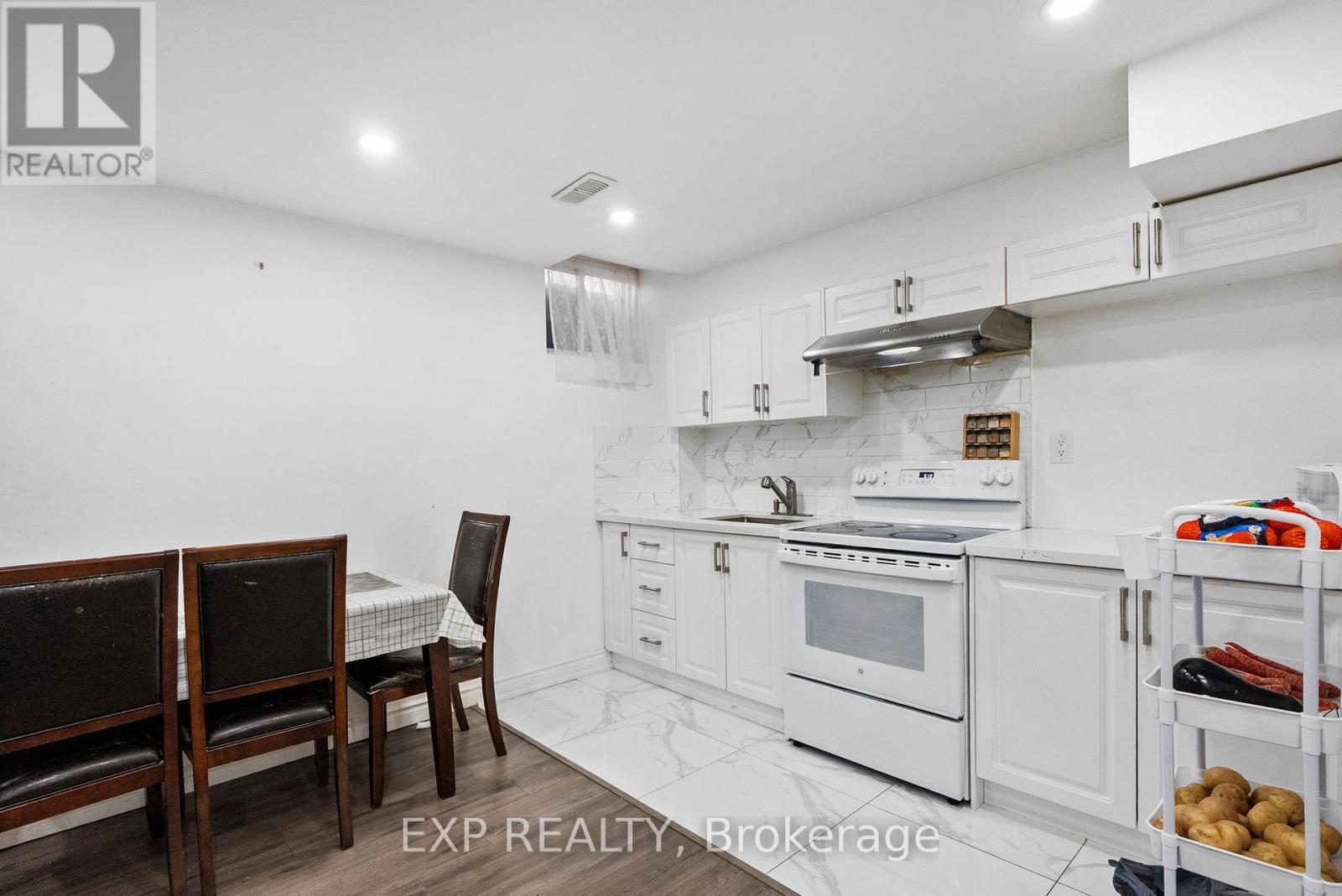 146 Vanhorne Close, Brampton, Ontario  L7A 0G2 - Photo 32 - W12518170