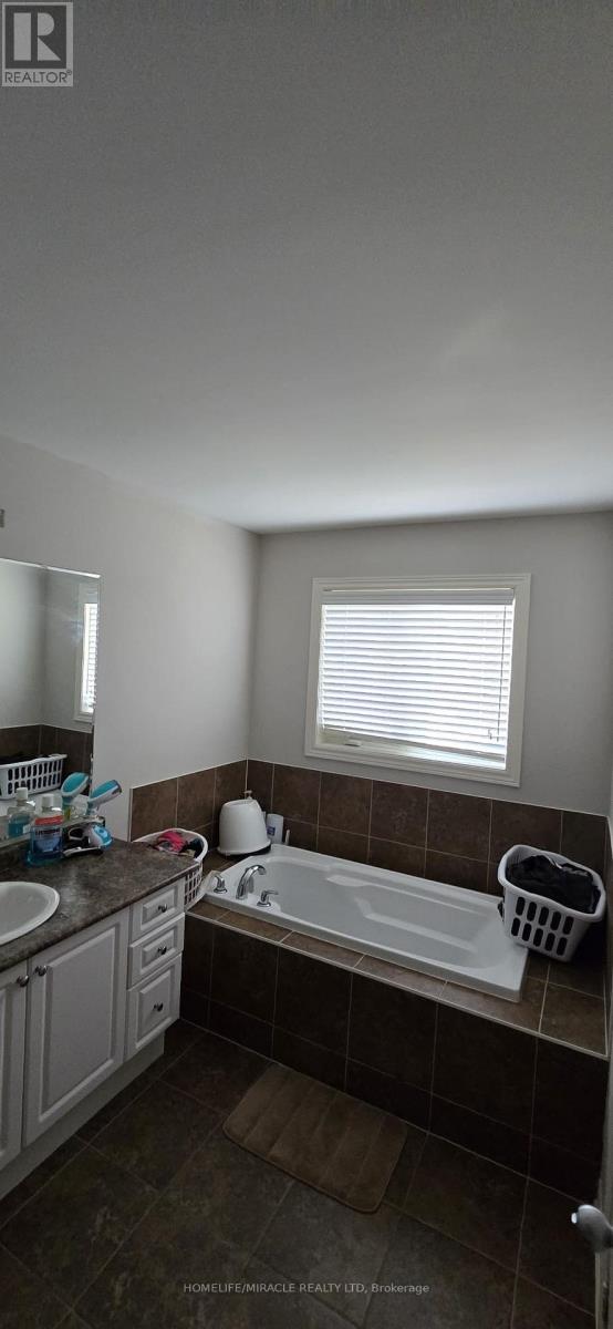 6 Ridge Drive, Caledon, Ontario L7K 0G2 - Photo 10 - W12518176