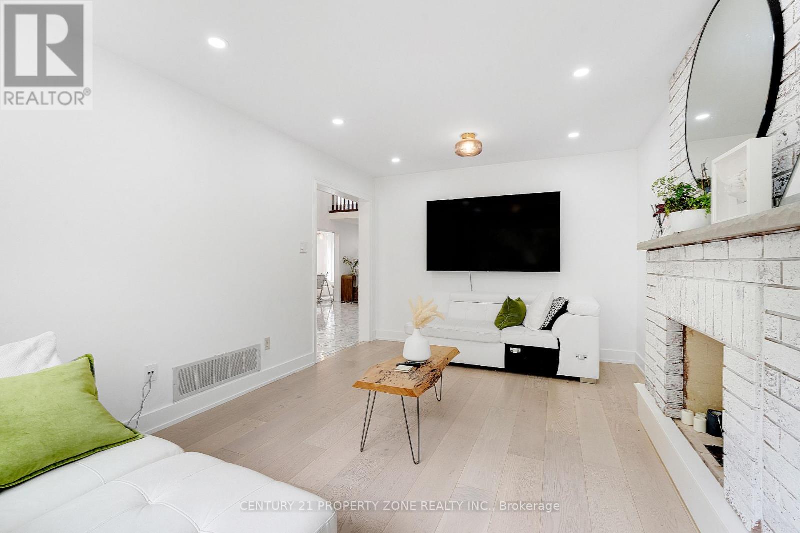 380 Summerchase Drive, Oakville, Ontario L6H 5T7 - Photo 15 - W12518224