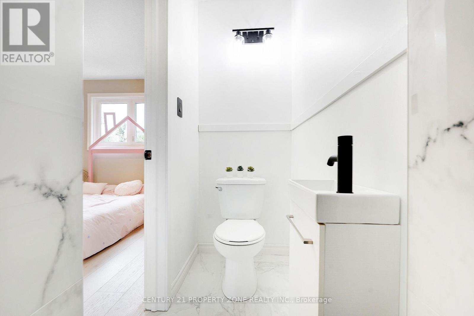 380 Summerchase Drive, Oakville, Ontario L6H 5T7 - Photo 32 - W12518224