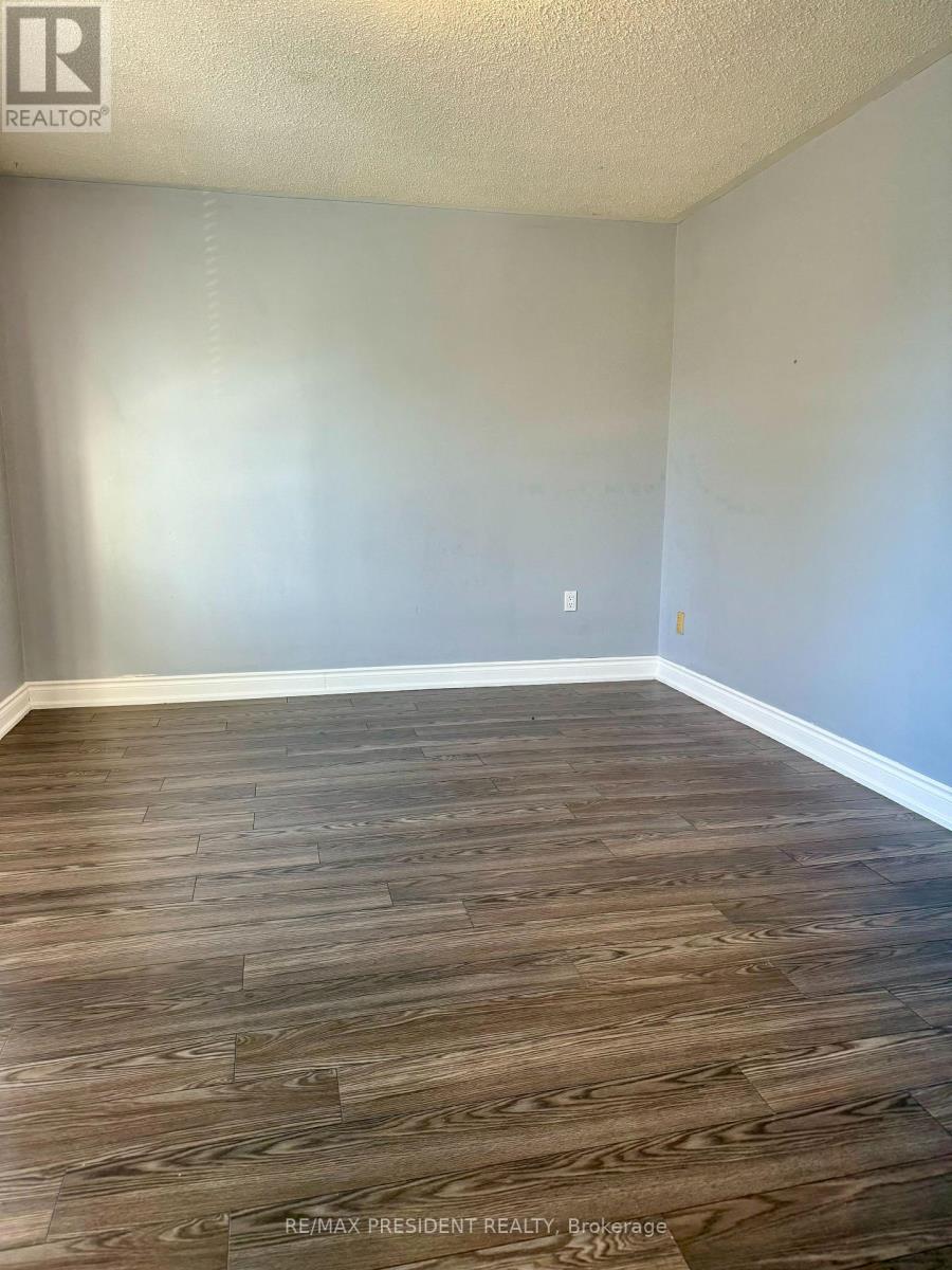 38 Nectarine Crescent, Brampton, Ontario L6S 5Z1 - Photo 9 - W12518228