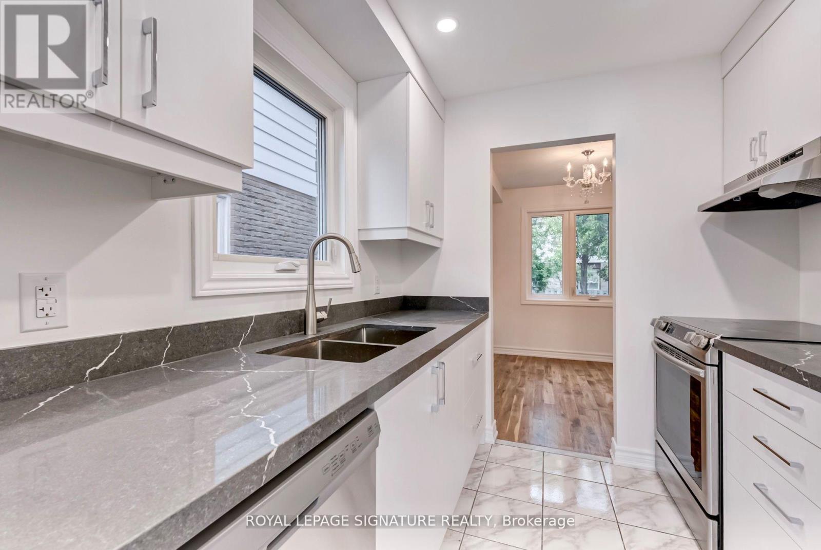 36 Denlow Drive, Brampton, Ontario L6Y 2L4 - Photo 10 - W12518262