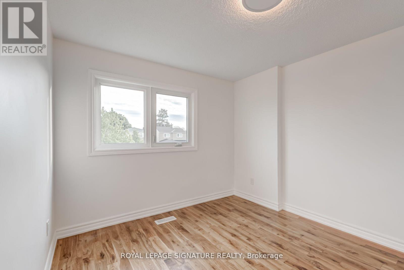 36 Denlow Drive, Brampton, Ontario L6Y 2L4 - Photo 22 - W12518262