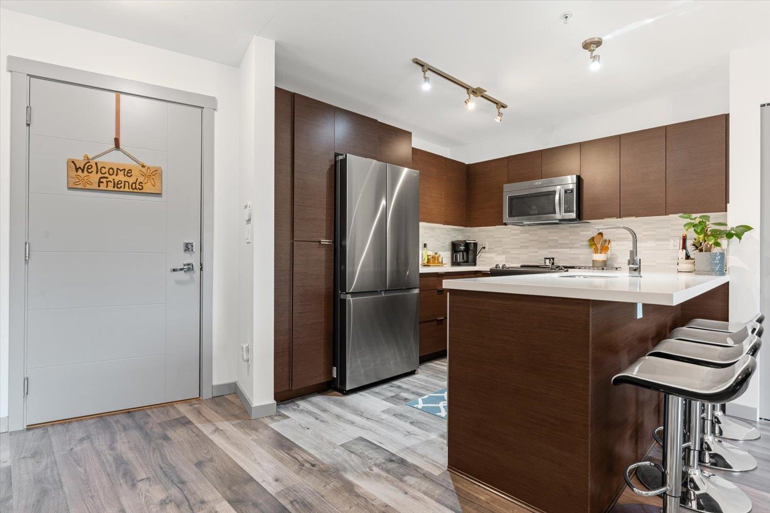 202 19201 66a Avenue, Surrey, British Columbia  V4N 6N7 - Photo 3 - R3064985