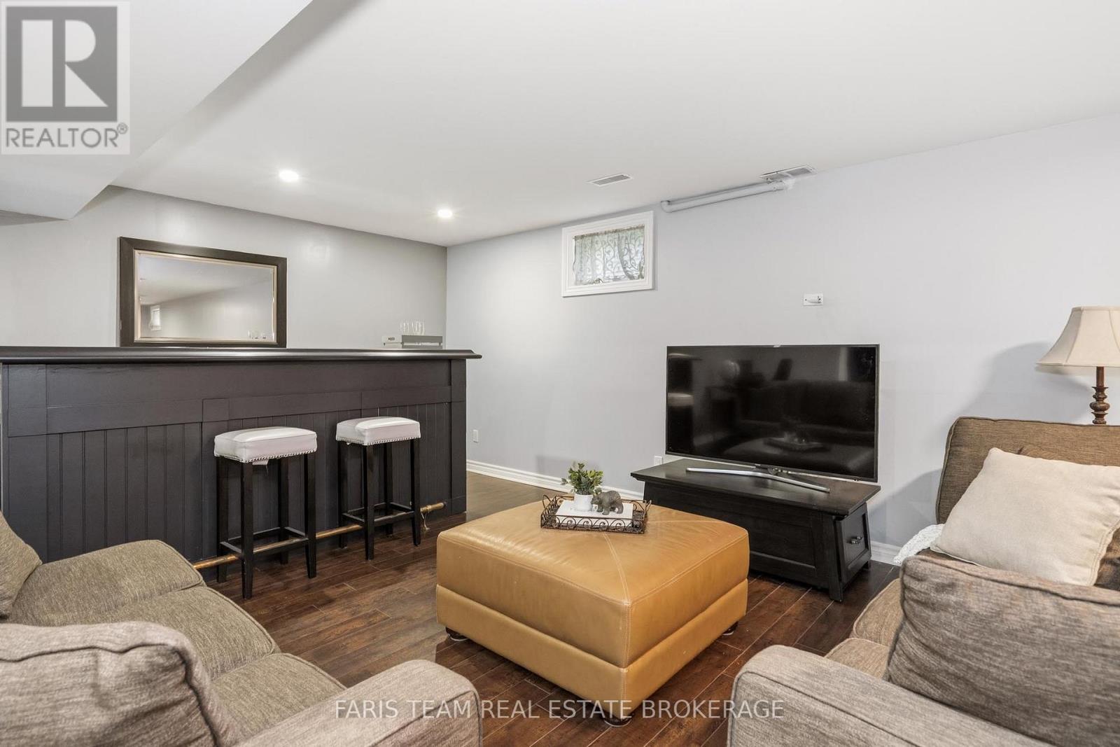 2 Forest Edge Crescent, East Gwillimbury, Ontario  L9N 1R8 - Photo 21 - N12460085