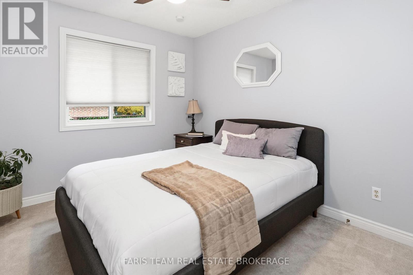 2 Forest Edge Crescent, East Gwillimbury, Ontario  L9N 1R8 - Photo 17 - N12460085