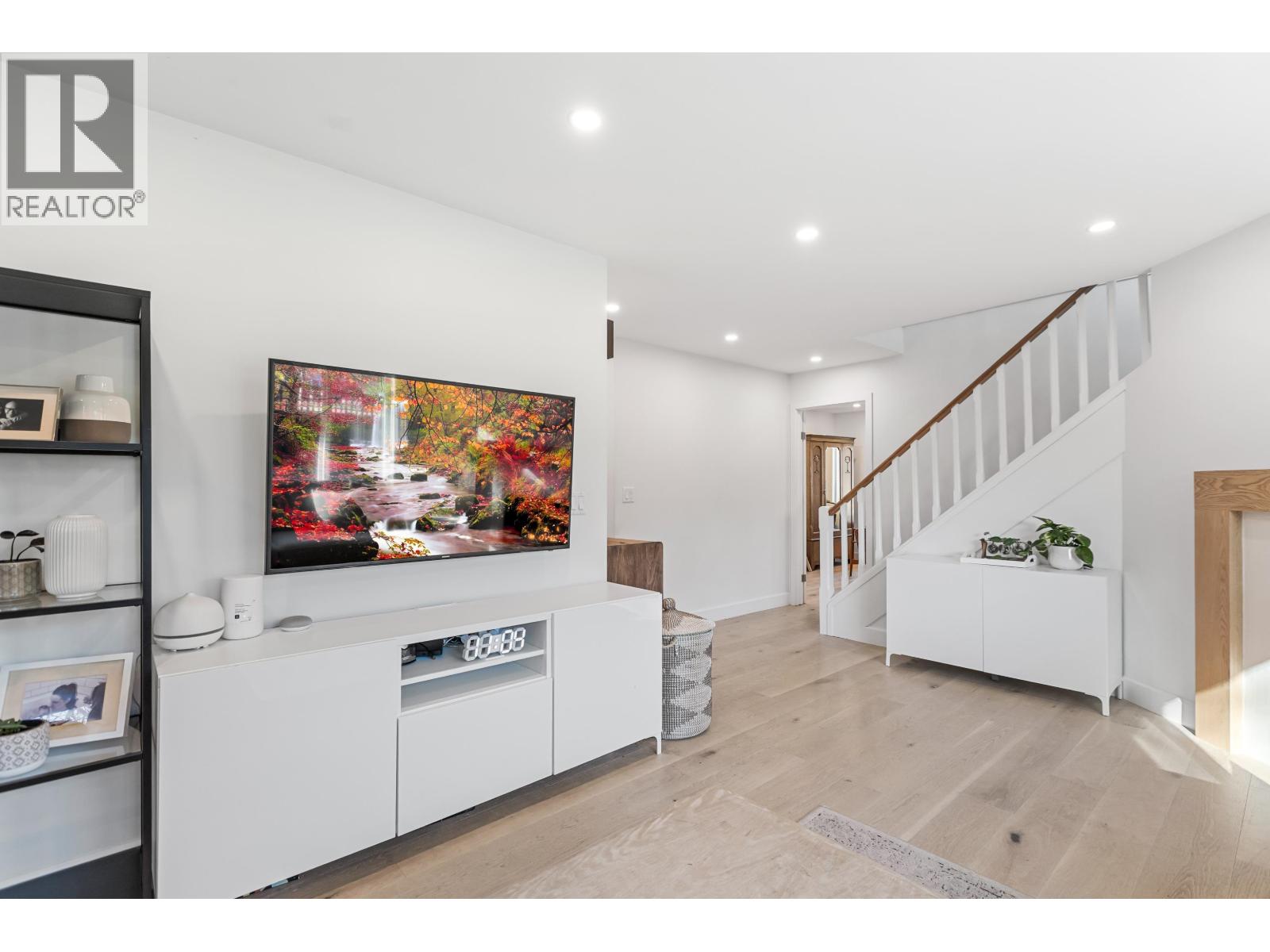 106f 3655 Shaughnessy Street, Port Coquitlam, British Columbia V3B 6C8 - Photo 3 - R3065353