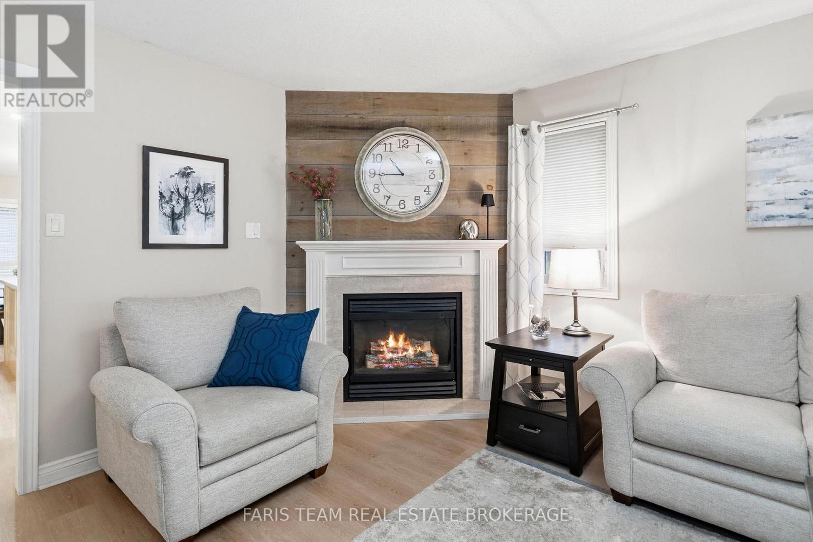 2 Forest Edge Crescent, East Gwillimbury, Ontario  L9N 1R8 - Photo 14 - N12460085