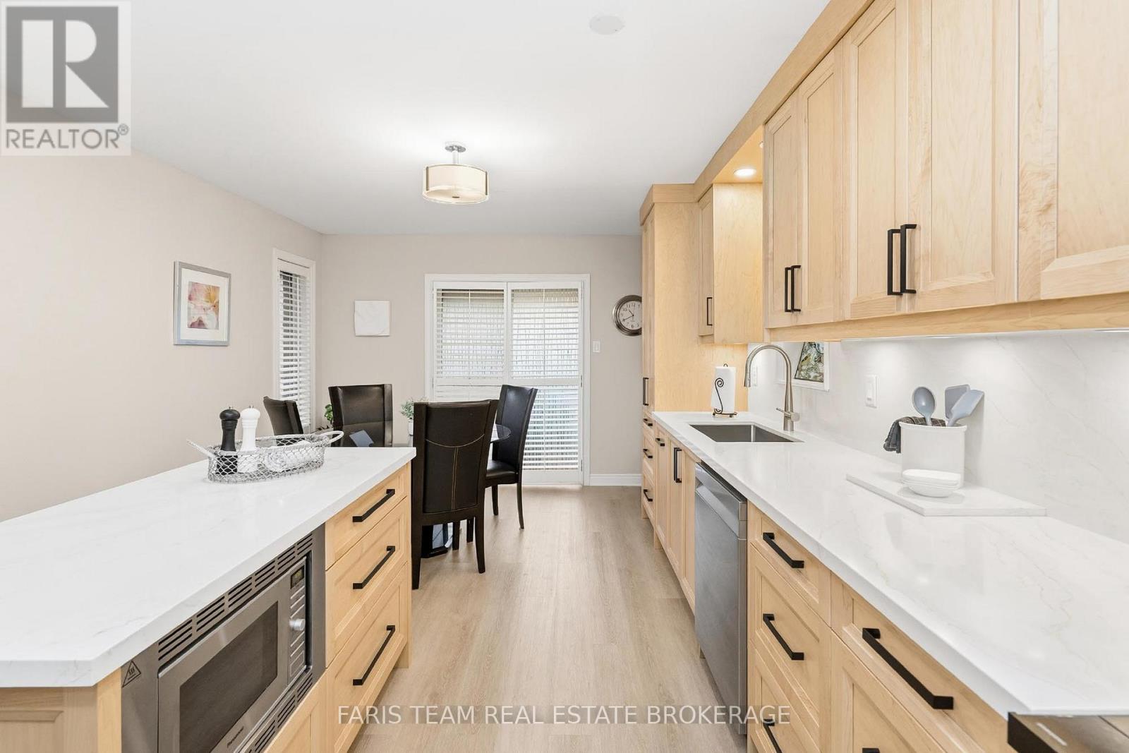 2 Forest Edge Crescent, East Gwillimbury, Ontario  L9N 1R8 - Photo 10 - N12460085