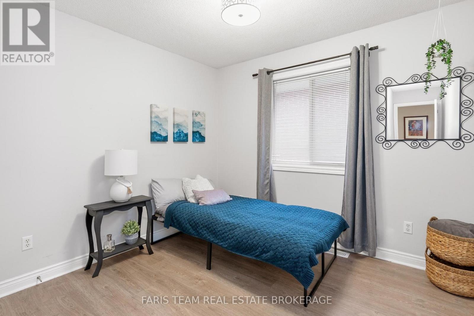 2 Forest Edge Crescent, East Gwillimbury, Ontario  L9N 1R8 - Photo 18 - N12460085