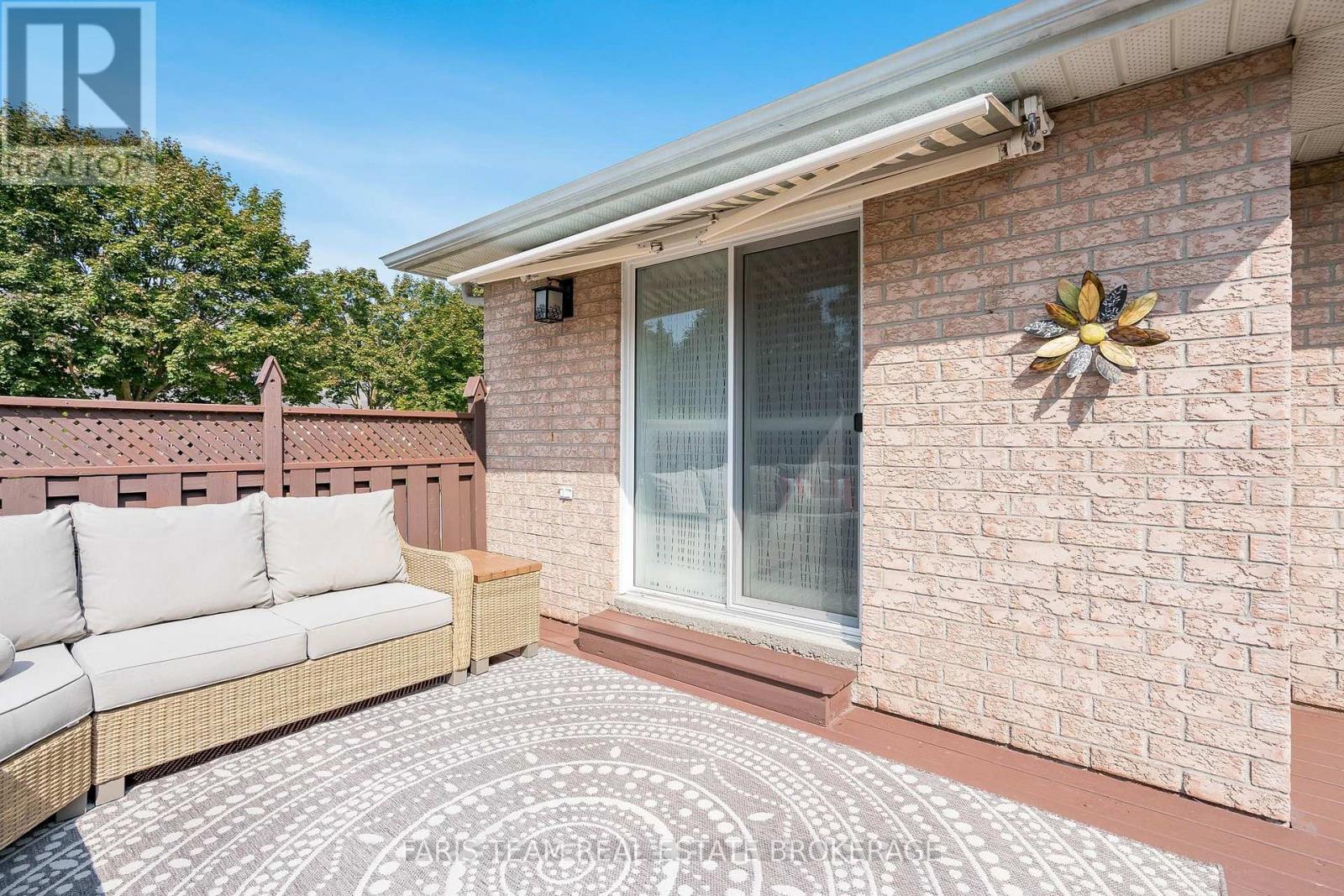 2 Forest Edge Crescent, East Gwillimbury, Ontario  L9N 1R8 - Photo 28 - N12460085