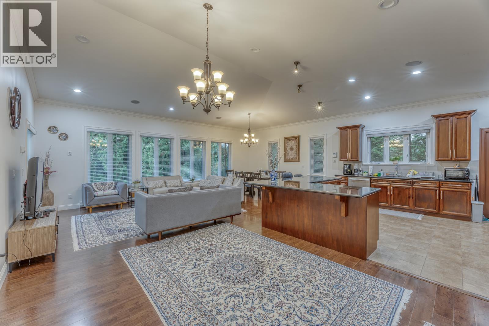 1041 Prospect Avenue, North Vancouver, British Columbia  V7R 2M6 - Photo 5 - R3065442