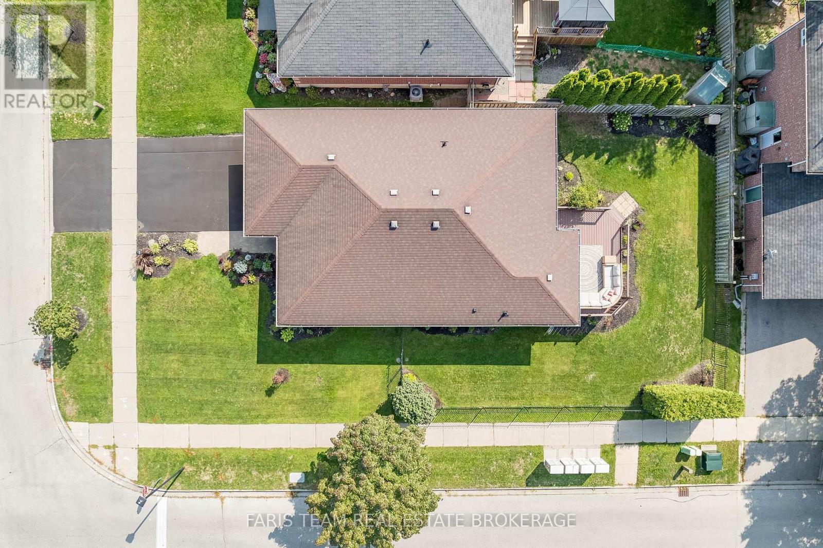 2 Forest Edge Crescent, East Gwillimbury, Ontario  L9N 1R8 - Photo 35 - N12460085