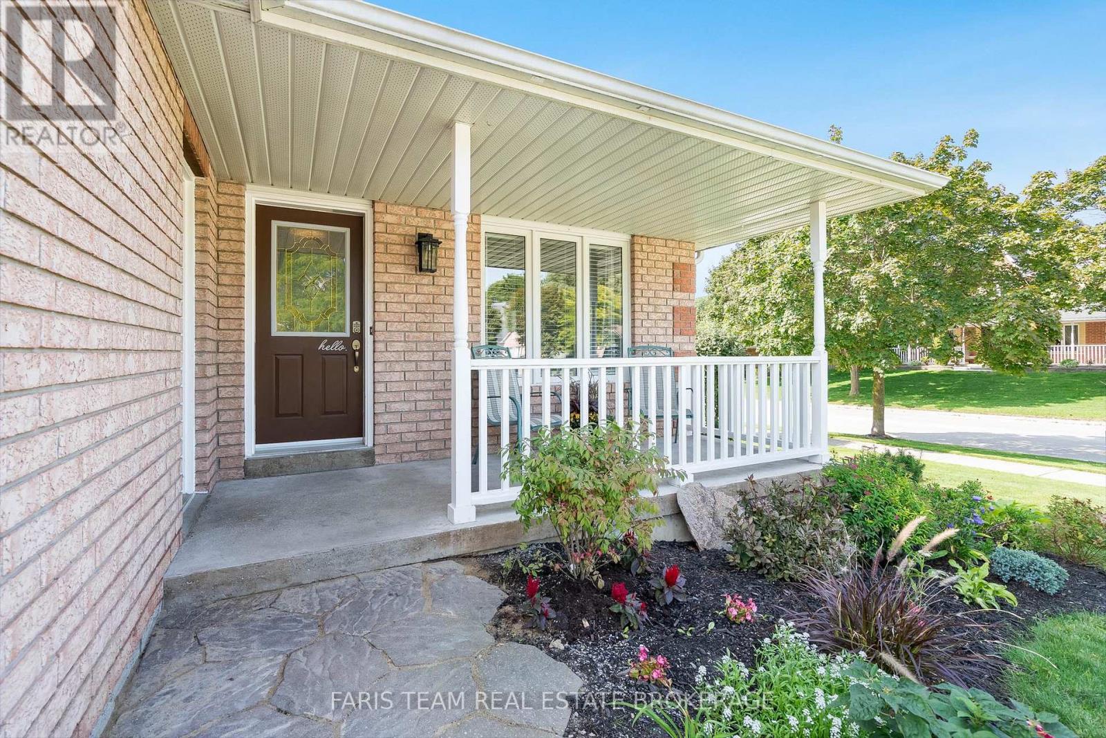 Property at 2 FOREST EDGE CRESCENT image 4