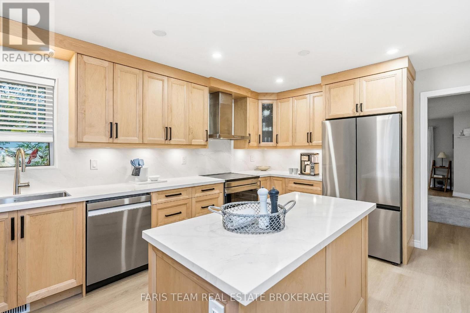 Property at 2 FOREST EDGE CRESCENT image 5