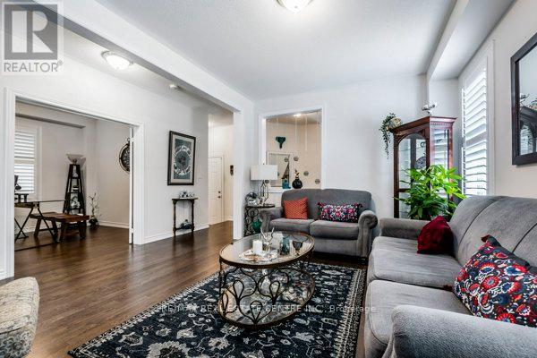 50 Royal Fern Crescent, Caledon, Ontario  L7C 4H1 - Photo 12 - W12478409