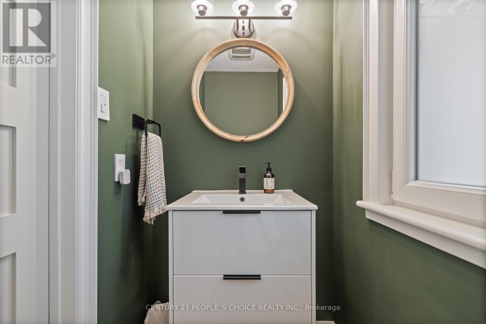 7 Carl Crescent, Hamilton, Ontario L0R 2H4 - Photo 14 - X12455168