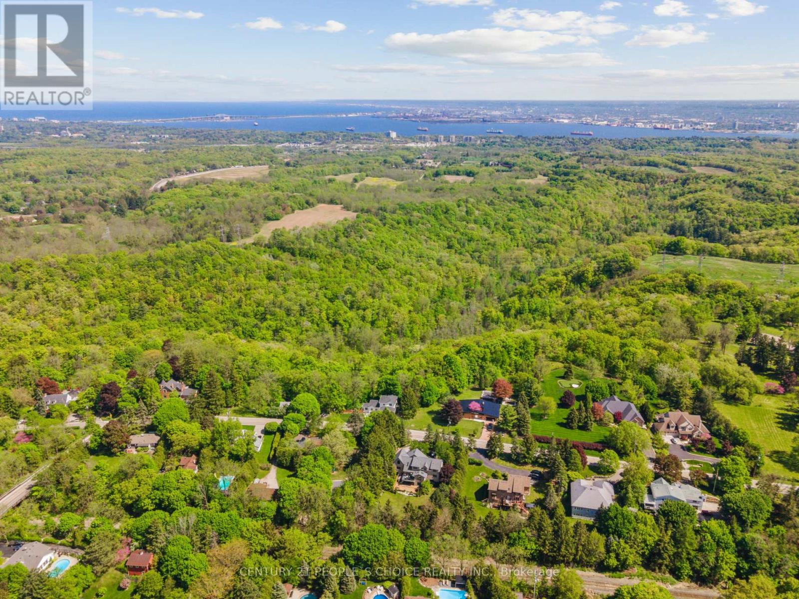 7 Carl Crescent, Hamilton, Ontario L0R 2H4 - Photo 38 - X12455168