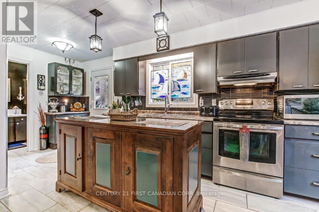 155 Harrison Place, Central Elgin, Ontario N5L 1A1 - Photo 22 - X12518408