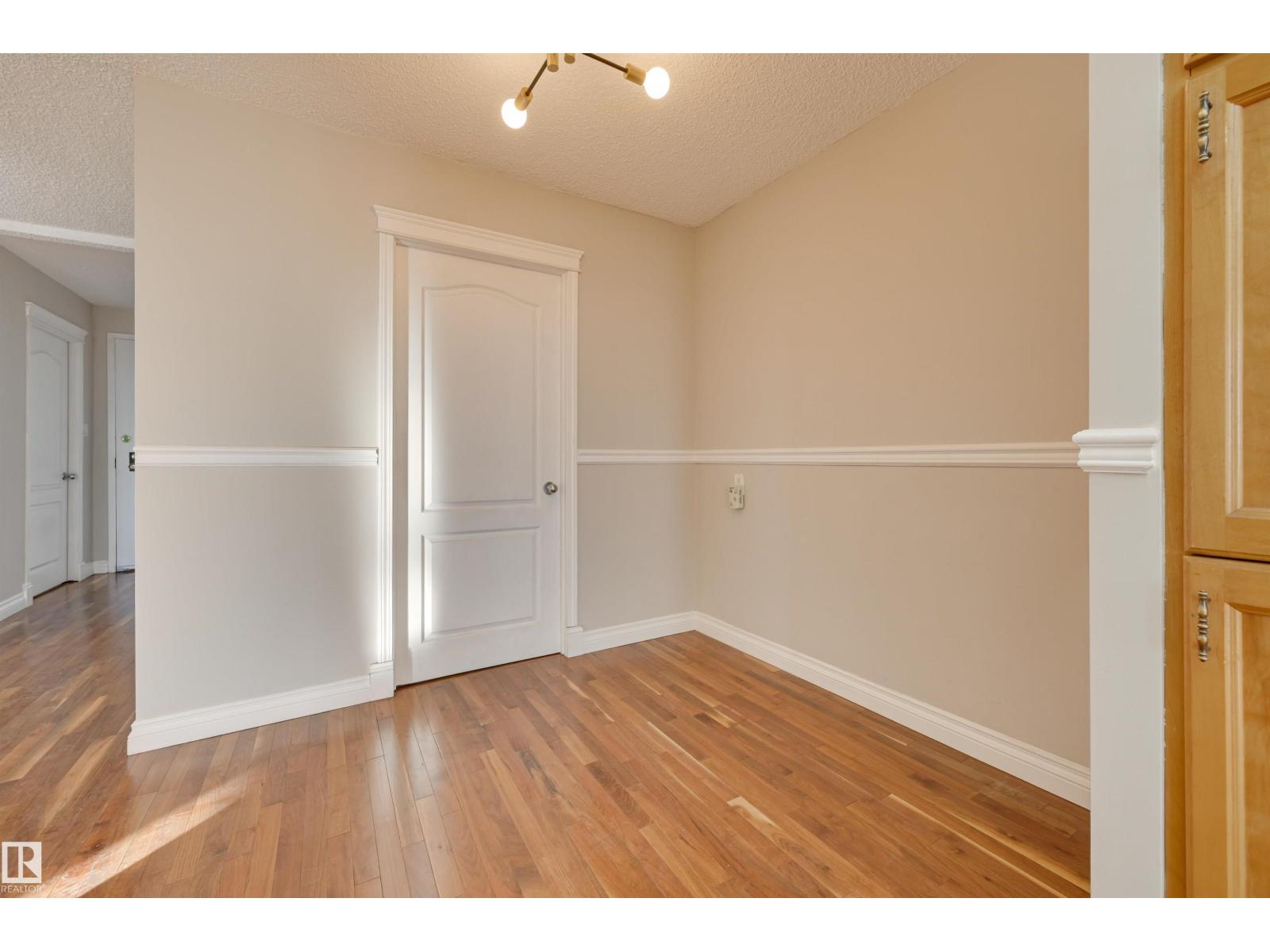 #301 9921 104 St Nw, Edmonton, Alberta T5K 2K3 - Photo 17 - E4463640