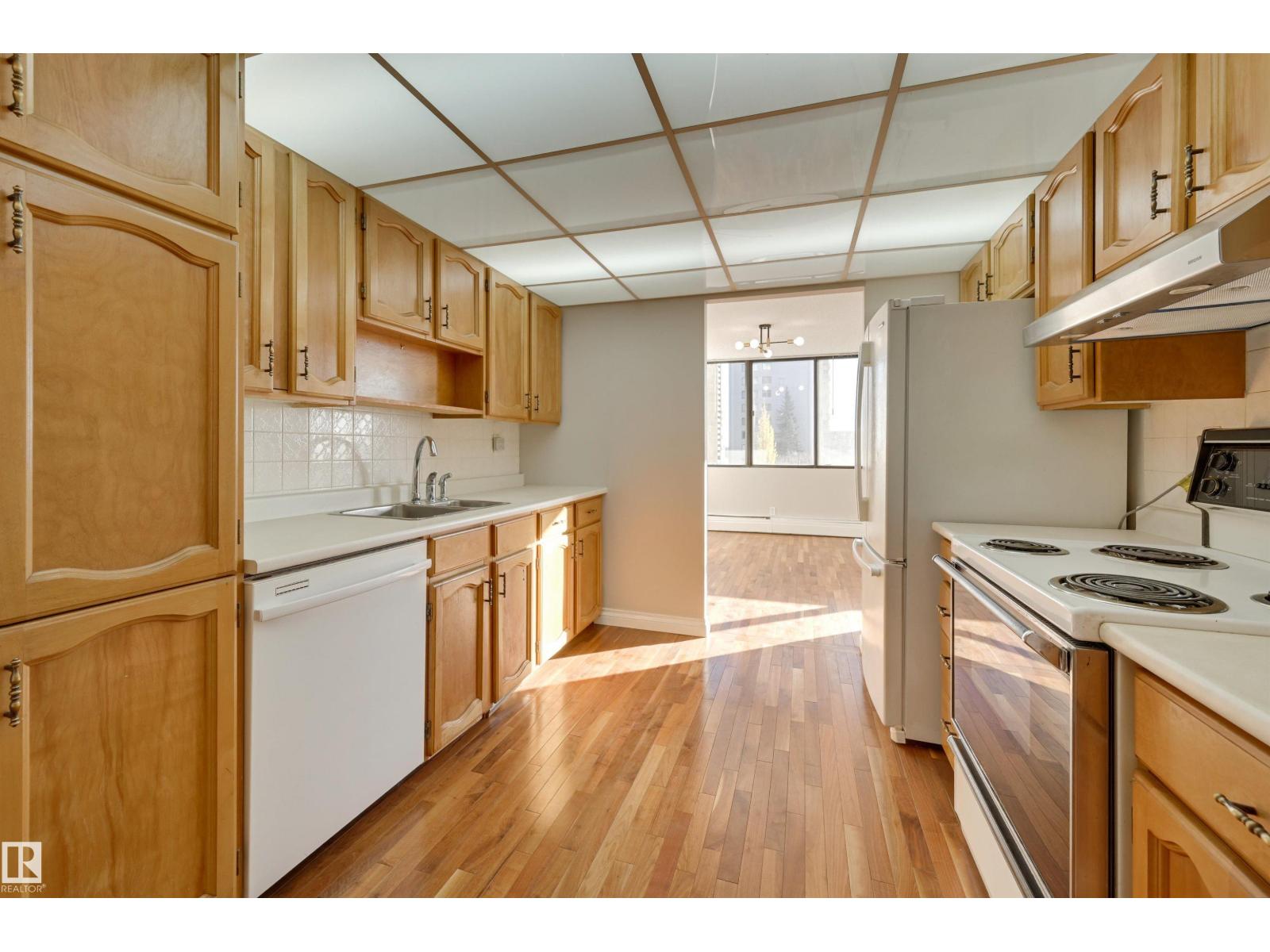 #301 9921 104 St Nw, Edmonton, Alberta T5K 2K3 - Photo 16 - E4463640