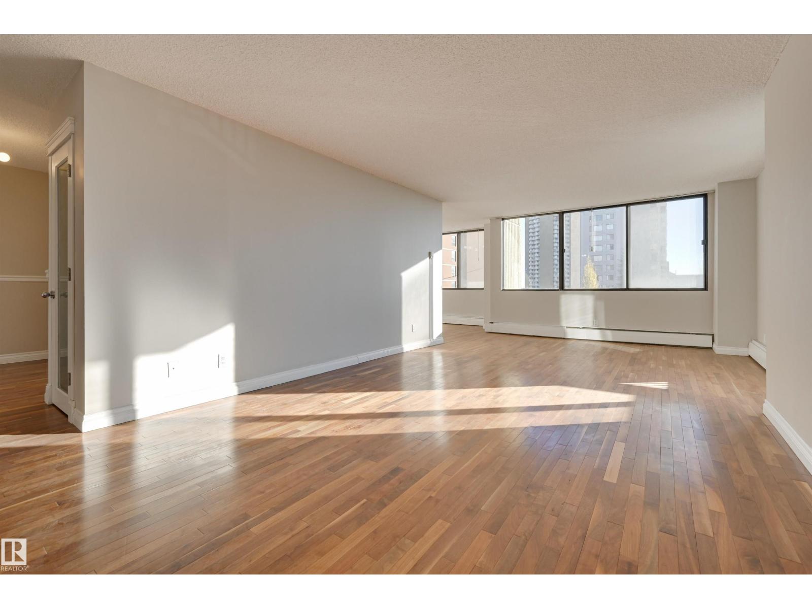 #301 9921 104 St Nw, Edmonton, Alberta T5K 2K3 - Photo 7 - E4463640