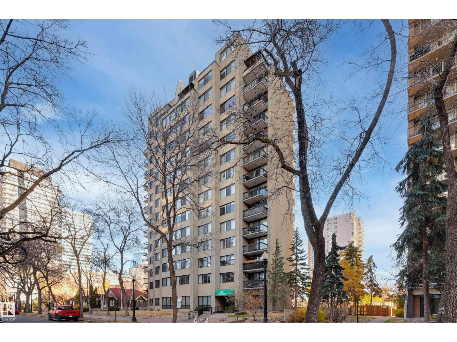 #301 9921 104 St Nw, Edmonton, Alberta T5K 2K3 - Photo 1 - E4463640