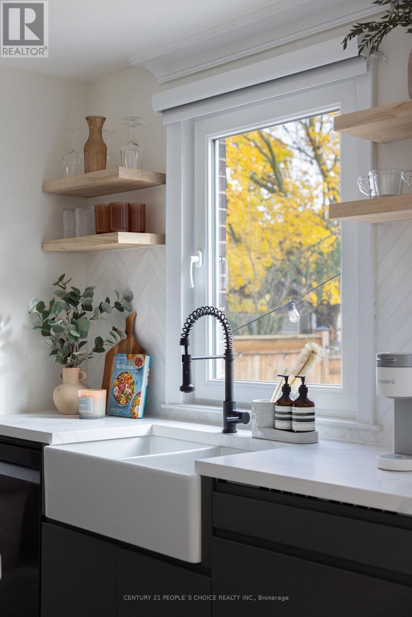 7 Carl Crescent, Hamilton, Ontario L0R 2H4 - Photo 10 - X12455168