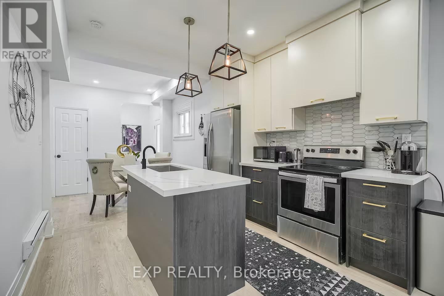 8 ELIZABETH STREET, St. Catharines, Ontario