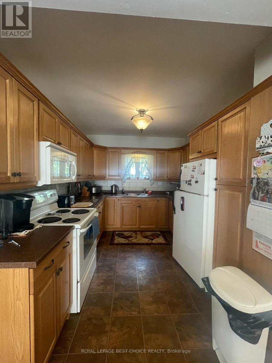 8 Dixon Avenue, Kirkland Lake, Ontario  P2N 1V9 - Photo 12 - T12518342