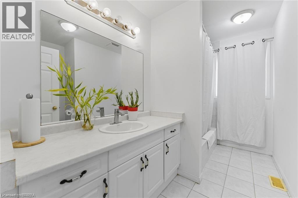 167 Forest Road, Brantford, Ontario  N3S 7L5 - Photo 13 - 40786311