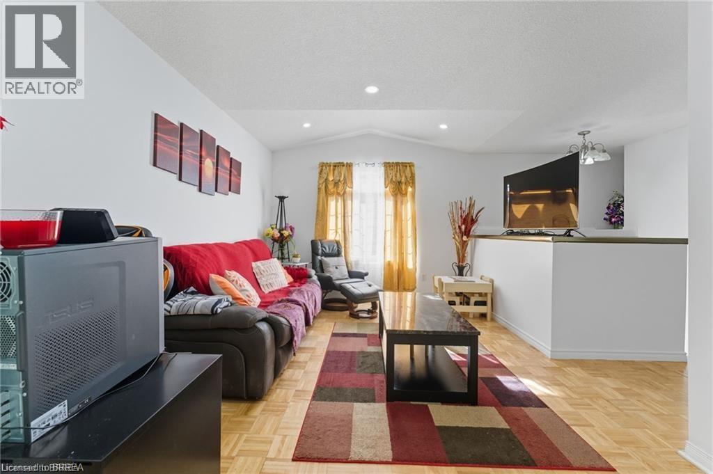 167 Forest Road, Brantford, Ontario  N3S 7L5 - Photo 6 - 40786311