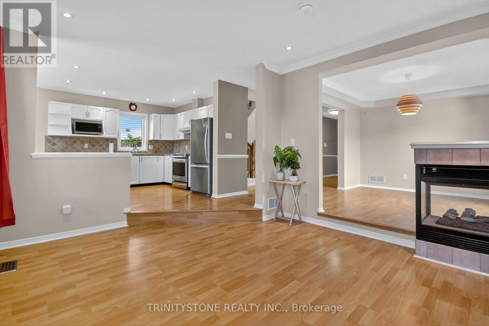 11 Whalings Circle, Ottawa, Ontario  K2S 1S4 - Photo 15 - X12518348