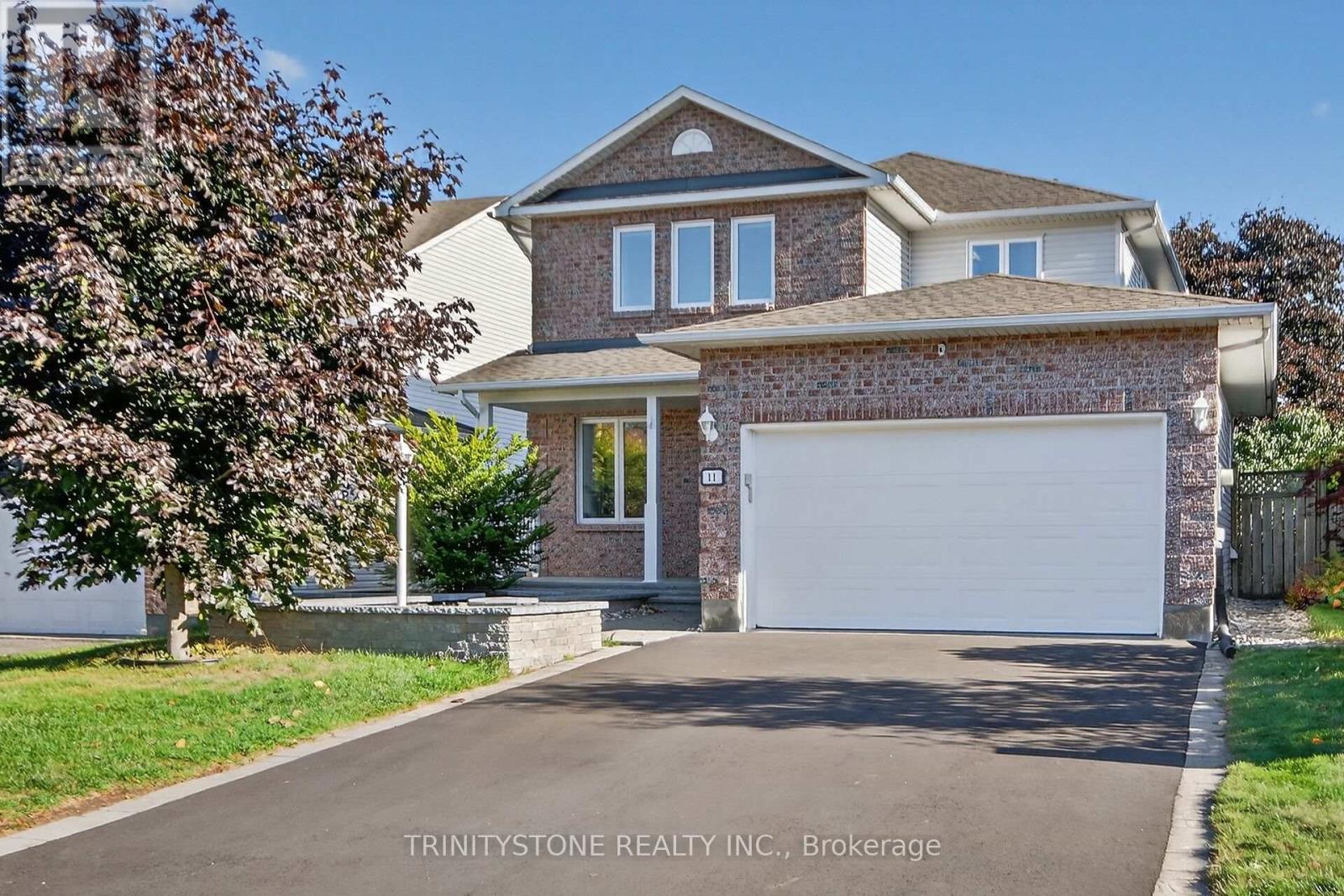 11 Whalings Circle, Ottawa, Ontario  K2S 1S4 - Photo 2 - X12518348