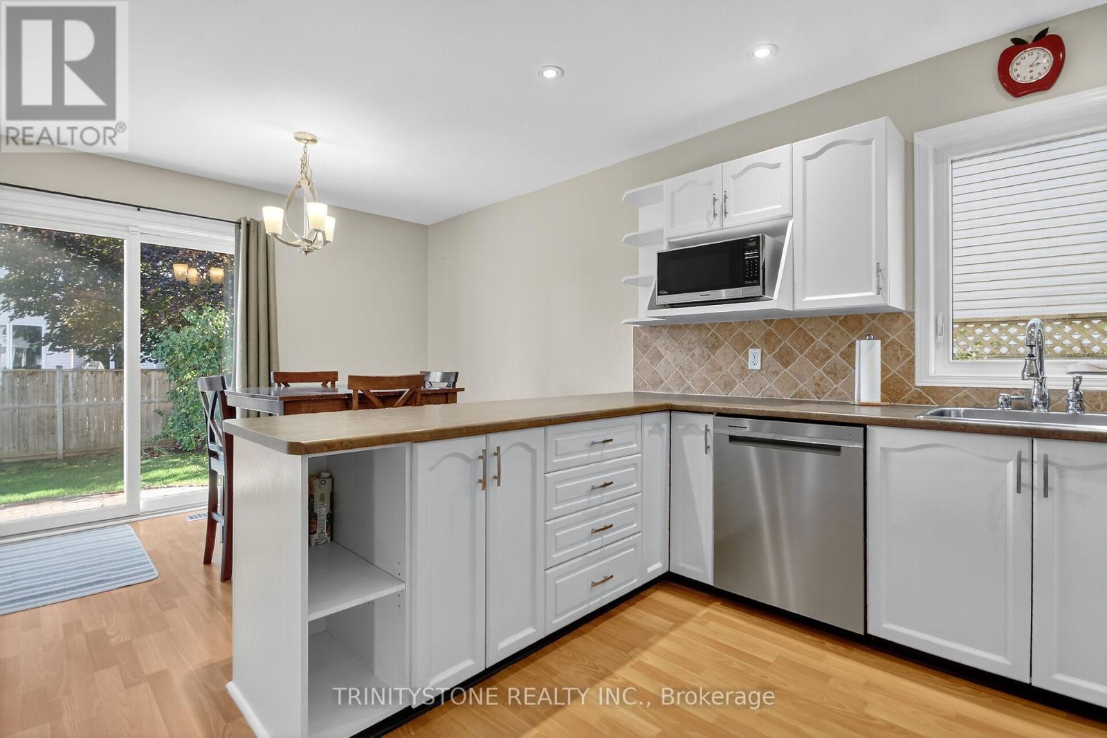 11 Whalings Circle, Ottawa, Ontario  K2S 1S4 - Photo 22 - X12518348