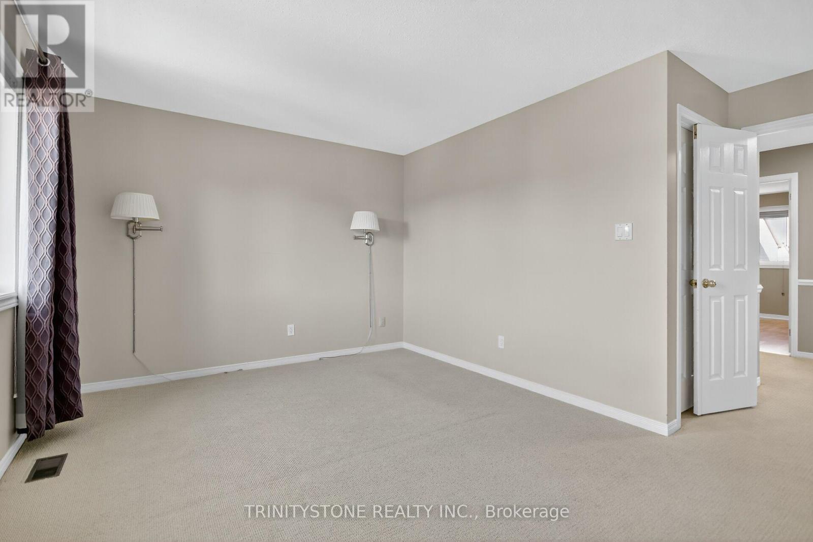 11 Whalings Circle, Ottawa, Ontario  K2S 1S4 - Photo 31 - X12518348