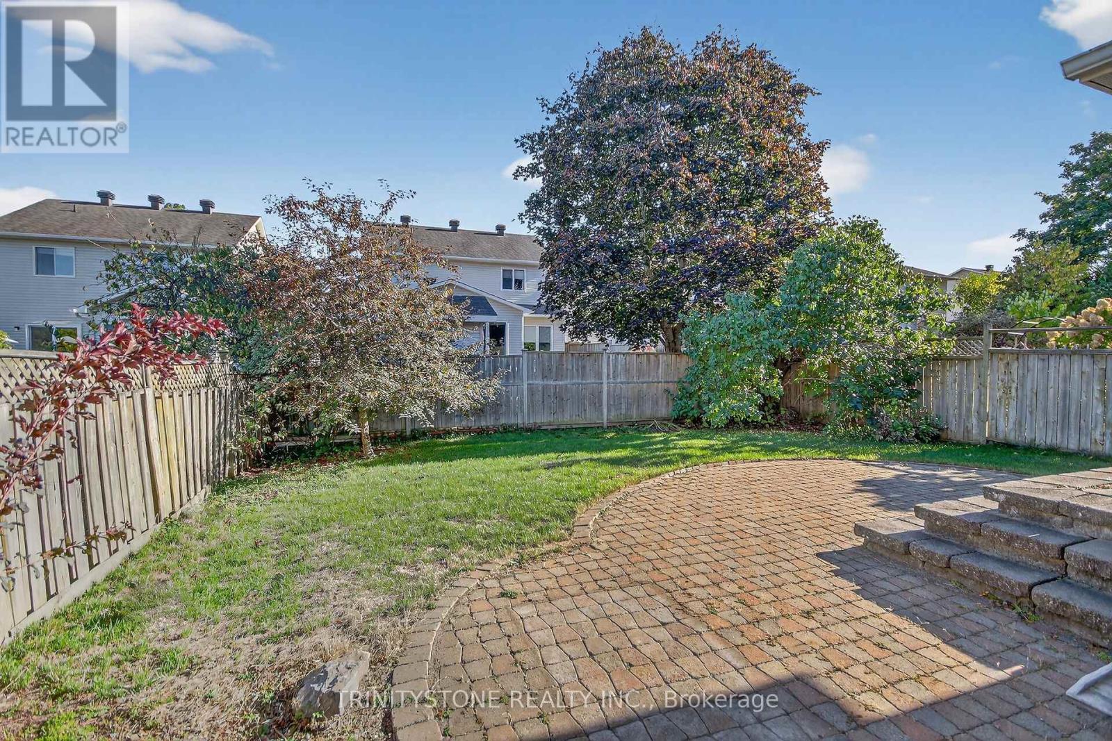 11 Whalings Circle, Ottawa, Ontario  K2S 1S4 - Photo 6 - X12518348