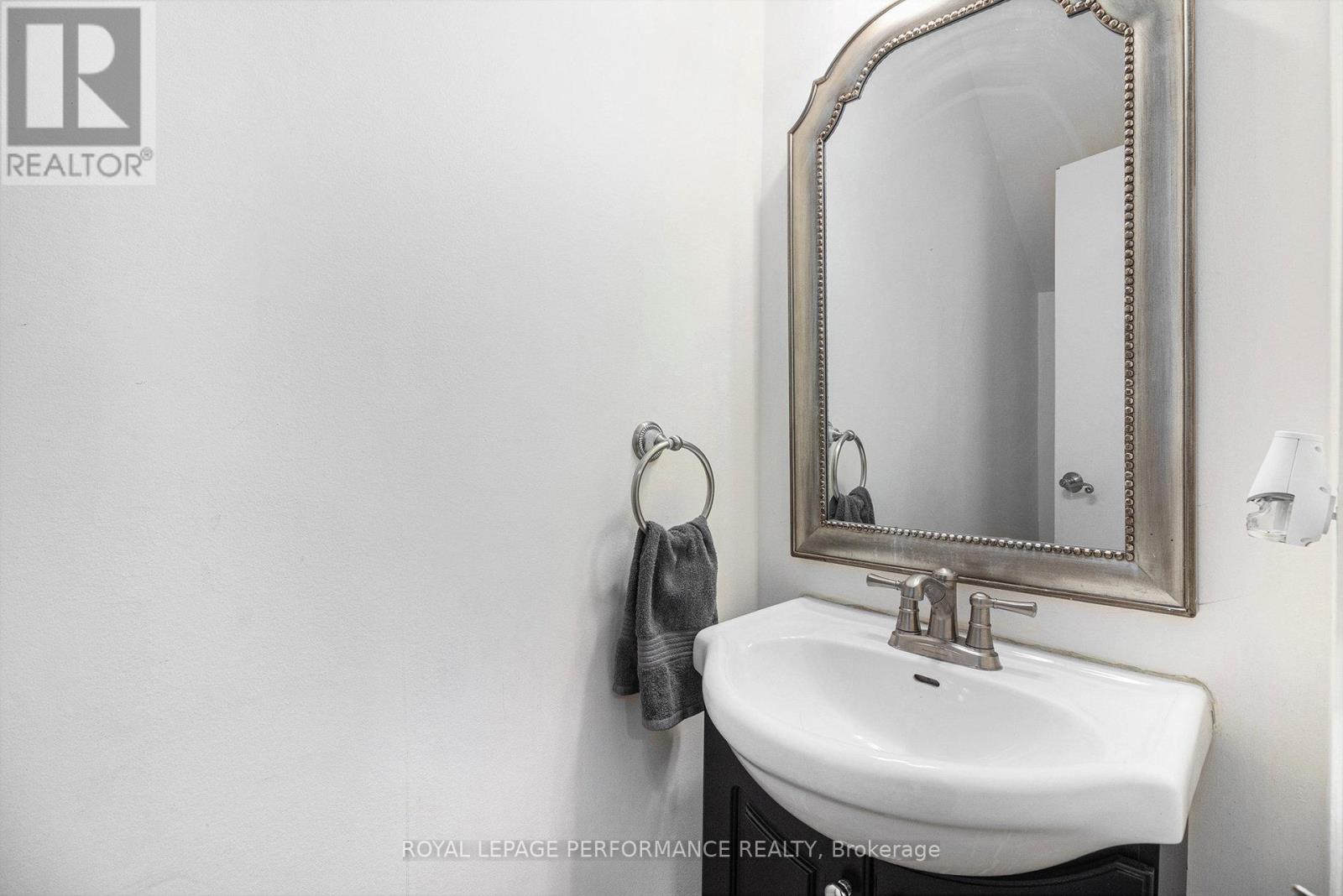 55 Argyle Avenue, Ottawa, Ontario  K2P 1B3 - Photo 22 - X12518398