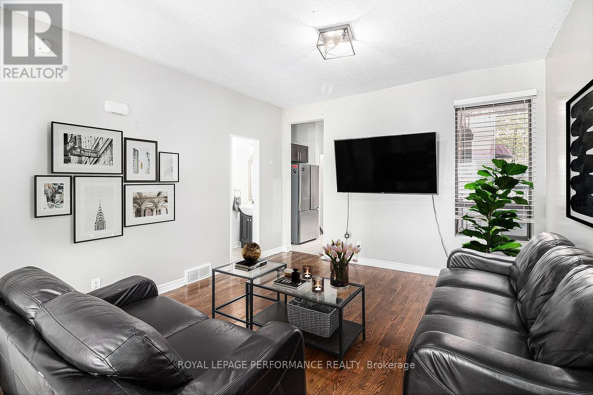 55 Argyle Avenue, Ottawa, Ontario  K2P 1B3 - Photo 4 - X12518398