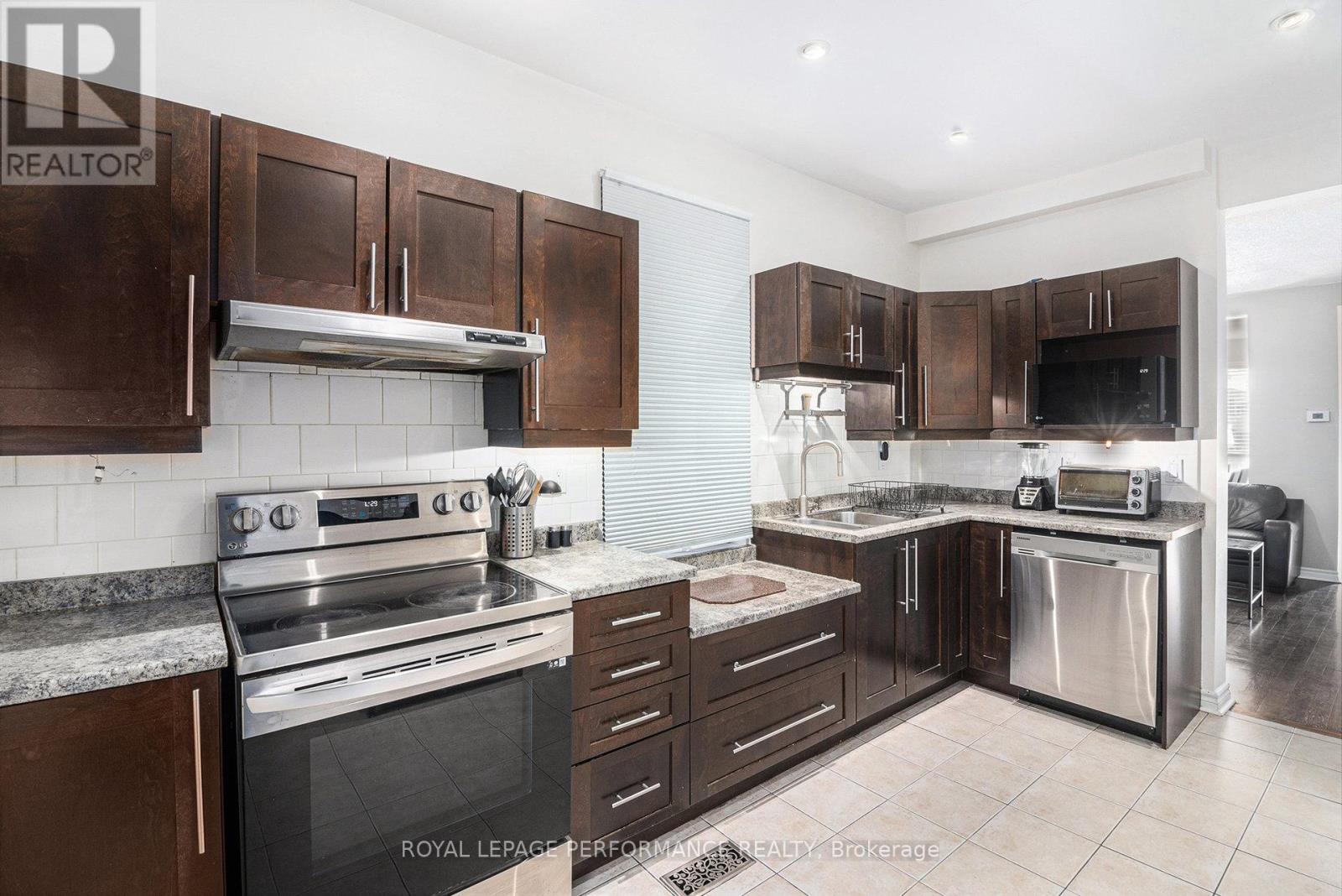 55 Argyle Avenue, Ottawa, Ontario  K2P 1B3 - Photo 9 - X12518398