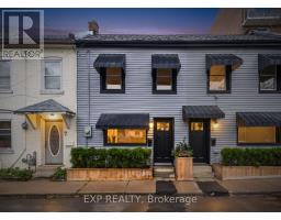 9 FORD STREET, Hamilton, Ontario